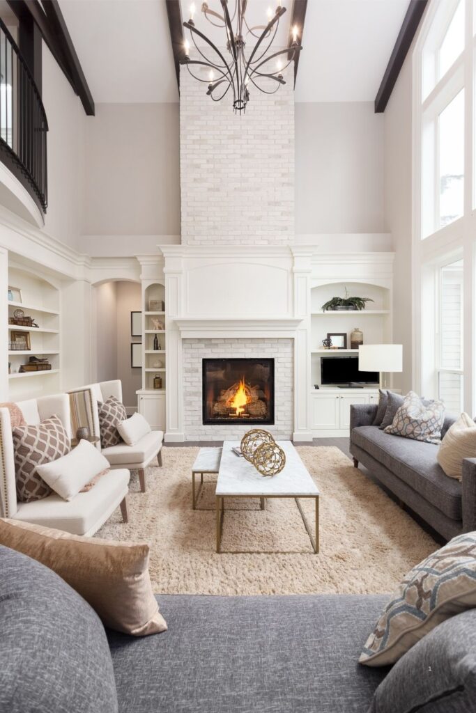 BEIGE GREY HIGH CEILING WITH FITTED SHELVES
