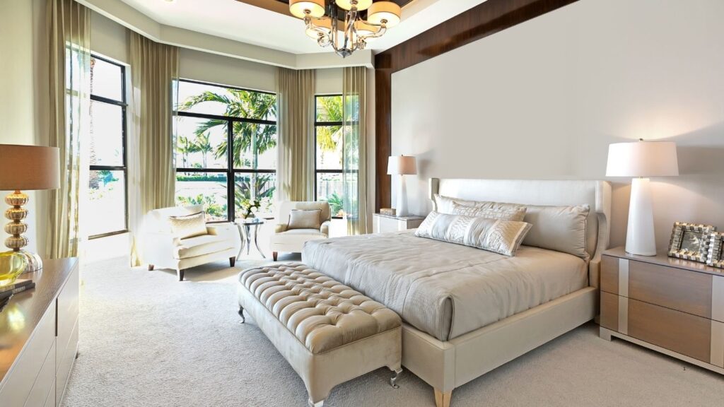 BEAUTIFUL MASTER BEDROOM WITH BED BENCH