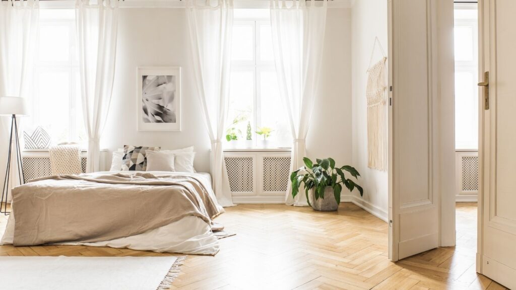 ROMANTIC STYLE WITH HARD WOOD FLORING