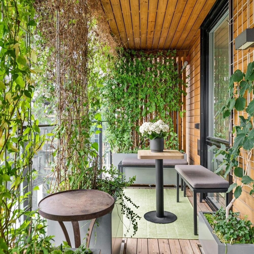 BALCONY GARDEN IDEAS