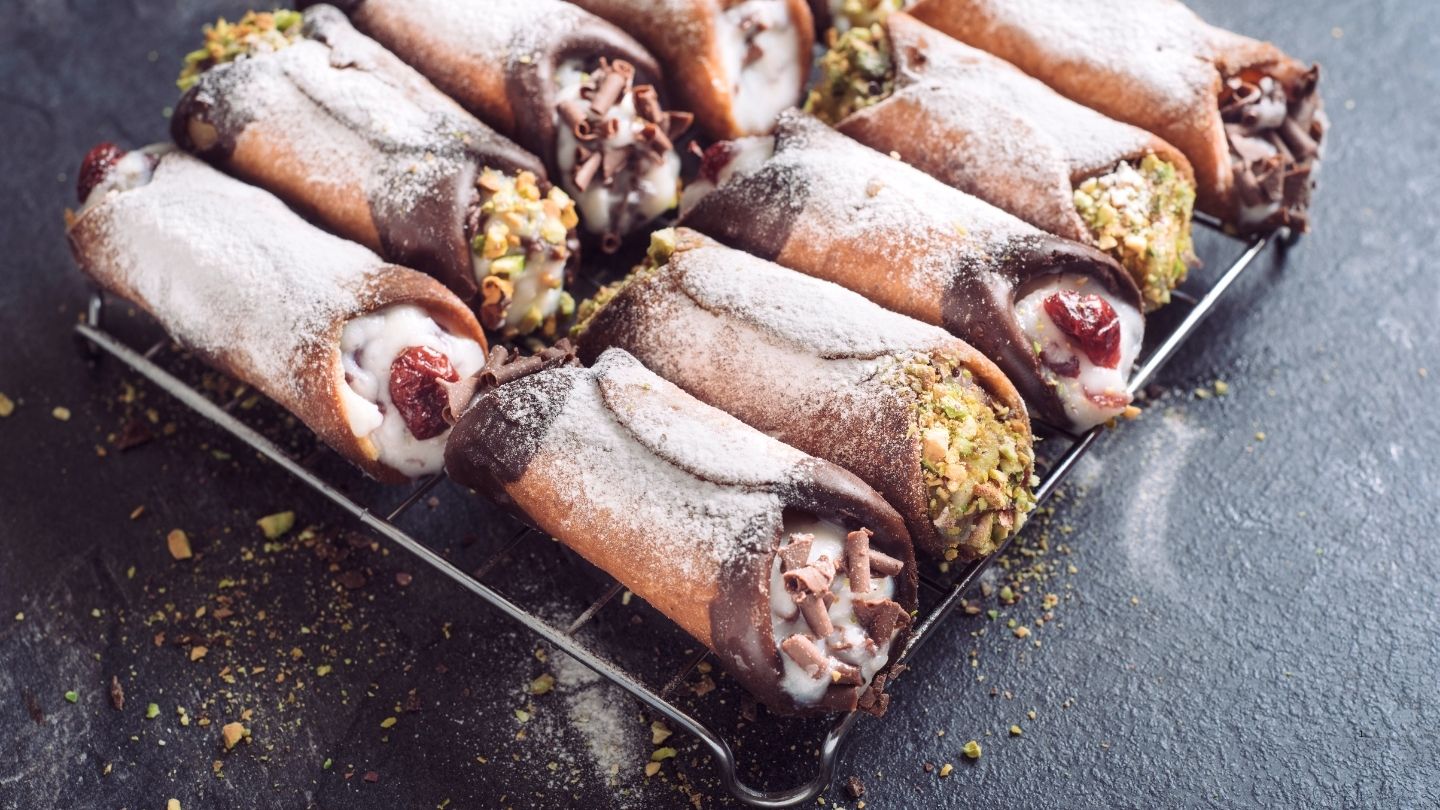 Homemade Sicilian Cannoli Recipe